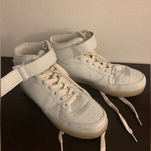 Women Dema Light Sneakers Size 8